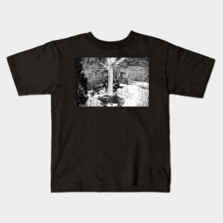 Taughannock Falls Trumansburg NY Winter Snow Kids T-Shirt